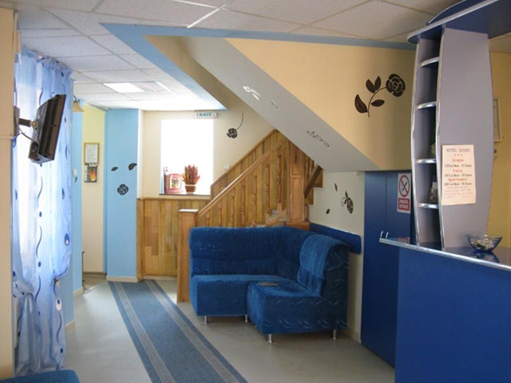 Hostel Sportクラヨーヴァ エクステリア 写真